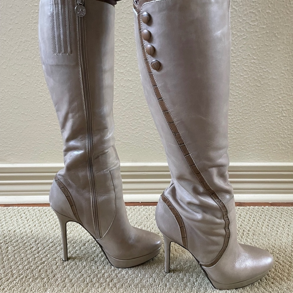 Sexy Lisa Pliner Taupe Knee High Leather Boots (8) - Picture 2 of 8